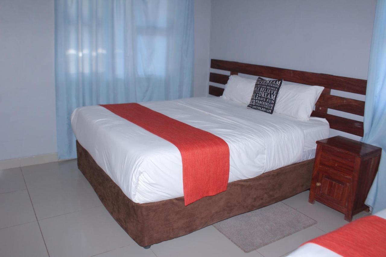 Global Guest House Касане Екстериор снимка