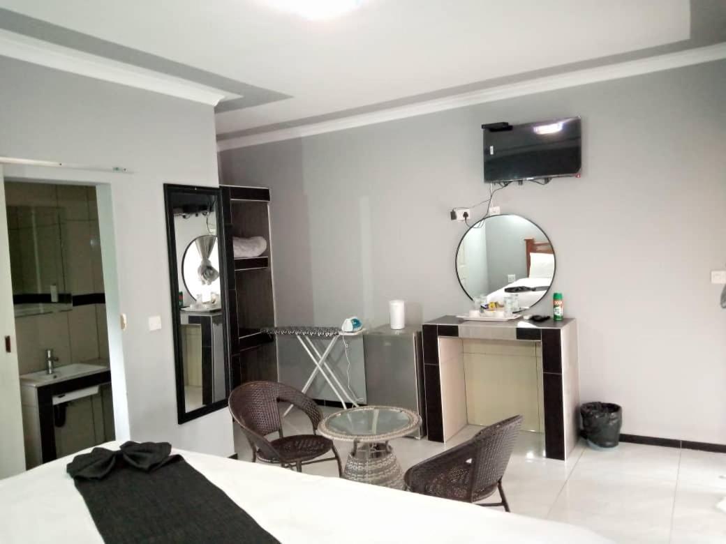 Global Guest House Касане Екстериор снимка