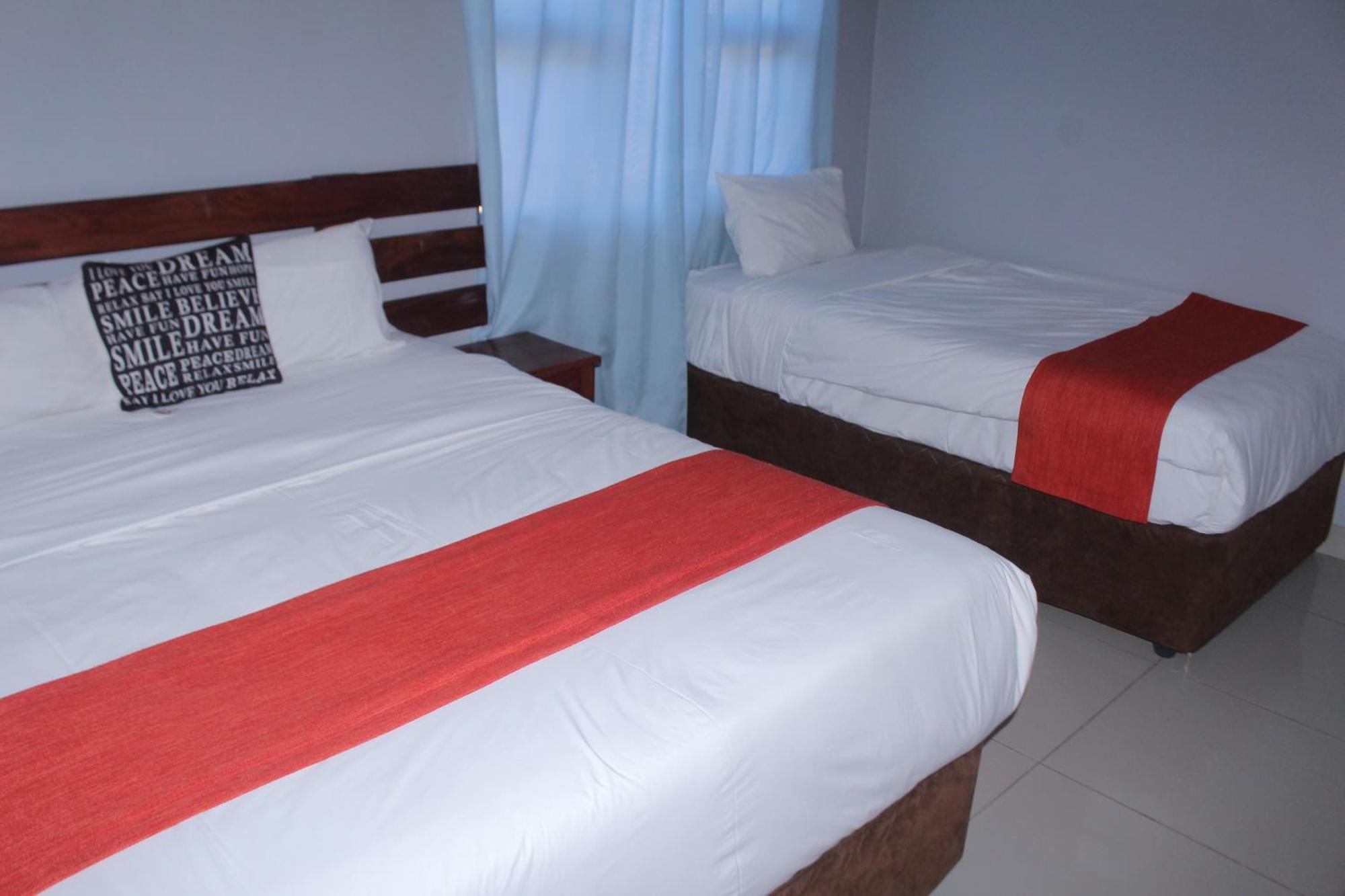 Global Guest House Касане Екстериор снимка